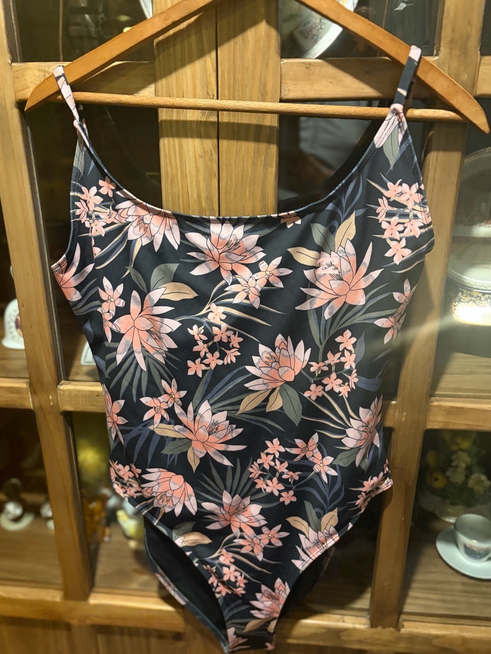 Billabong Floral Hawaiian Print Black One-Piece Swimsuit Size Large NWOT
